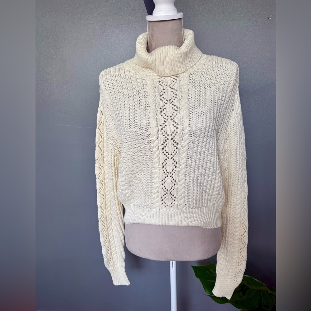 Melrose & Market Cream Turtleneck Sweater